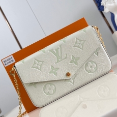 LV Purse